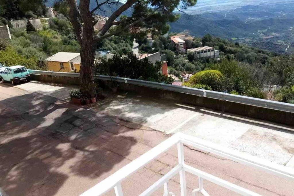 Апартаменти Montecolcau Panoramic View Баунеї Екстер'єр фото